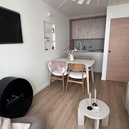 Apartment Baby Jane, Front De Neige Isola