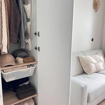 Apartment Baby Jane, Front De Neige