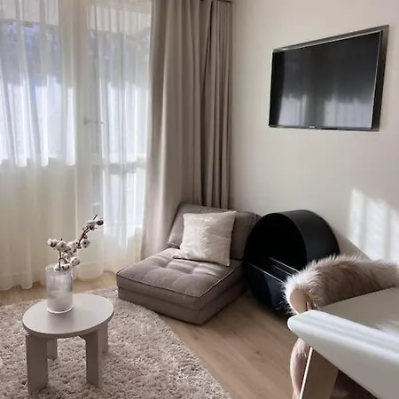 Baby Jane, Front De Neige Appartement Isola